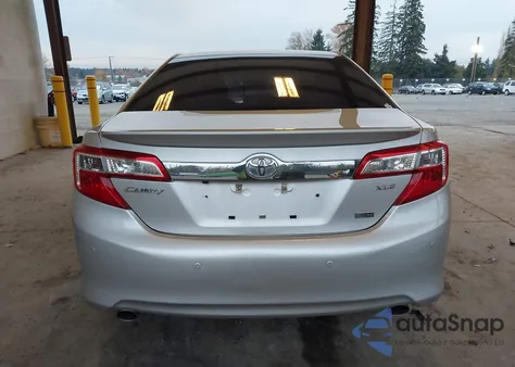 2013 Toyota Camry Xle V6 z USA, uszkodzony, nr VIN 4T1BK1FK3DU526117
